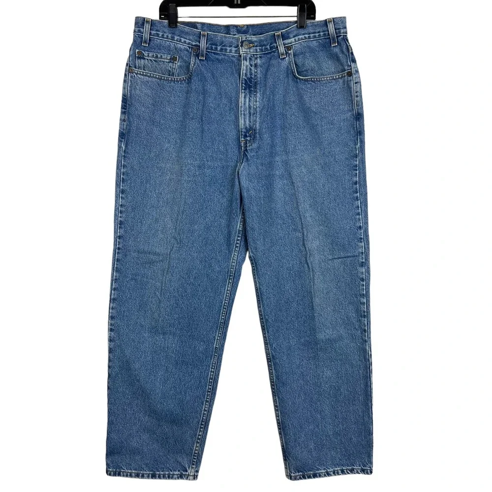 LEVIS MEN SIZE 40x30 (38x29 Actual) RELAXED STRAIGHT LEG MEDIUM‎ WASH JEANS